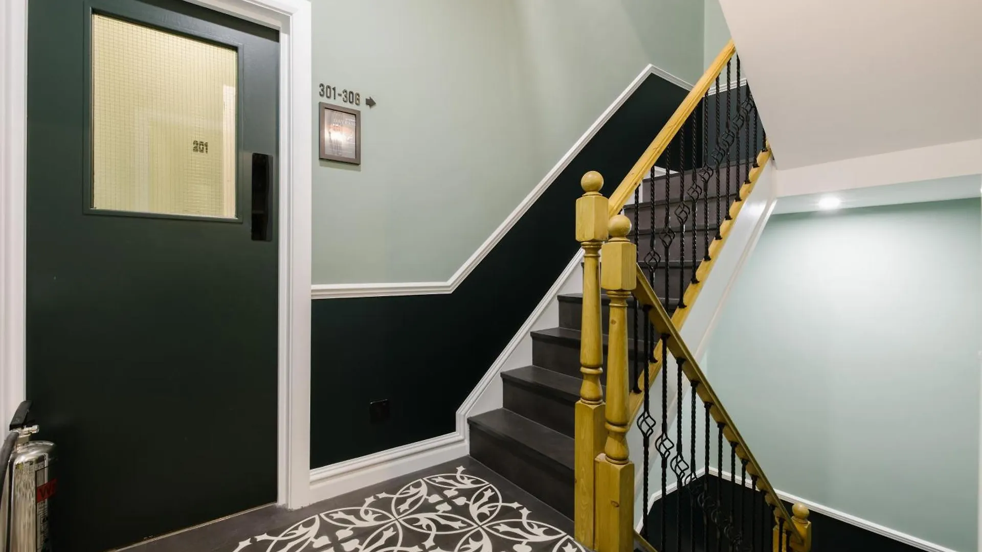 Borough High Street Rooms London United Kingdom
