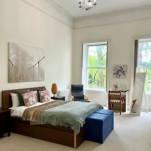 https://grosvenor-place.tophotelsbath.com